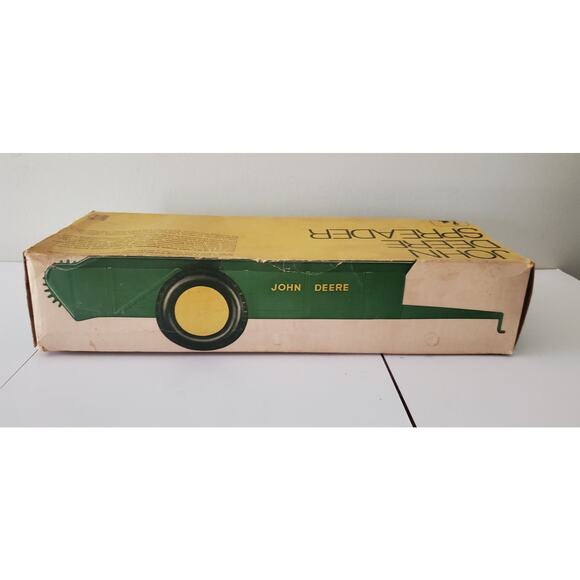 Ertl John Deere Model 44 Manure Spreader Boxed 1/16 - Picture 8 of 11